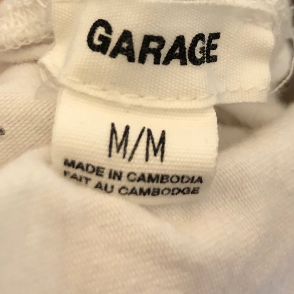 Basic white crop top. - Picture 2 of 2